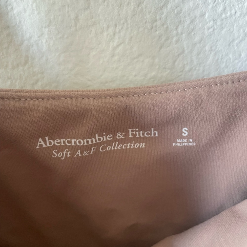 Abercrombie & fitch tan square neck soft collection cropped tank top - Picture 2 of 3